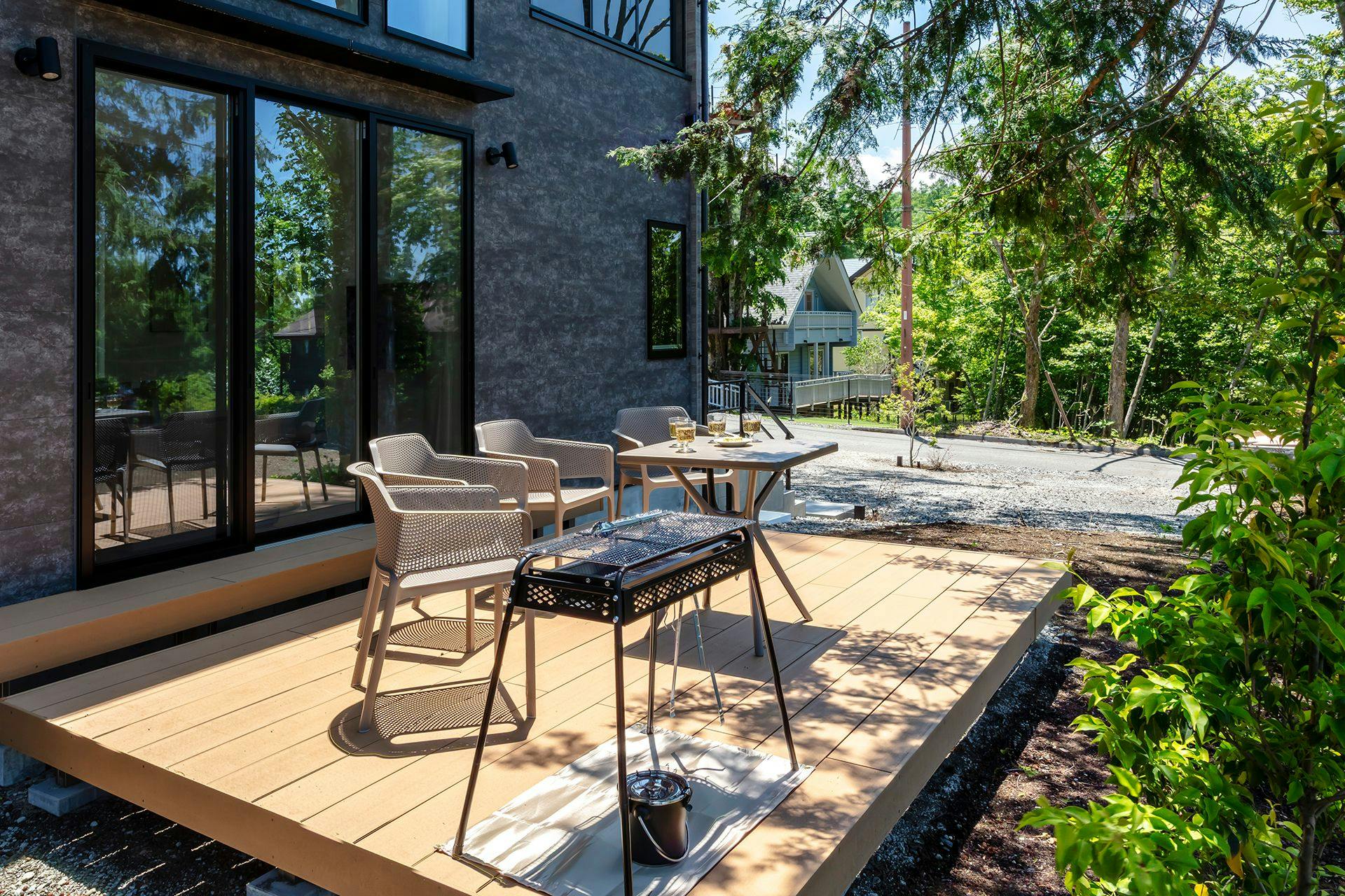 Hours Villa 富嶺