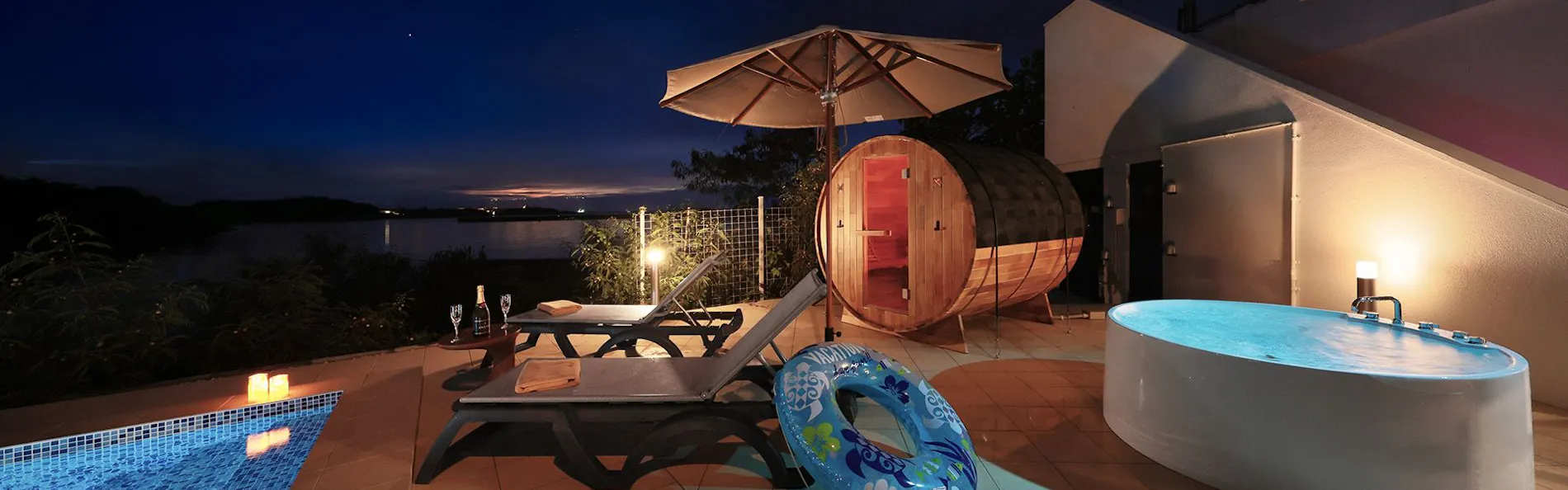 クリスタルヴィラ大浦