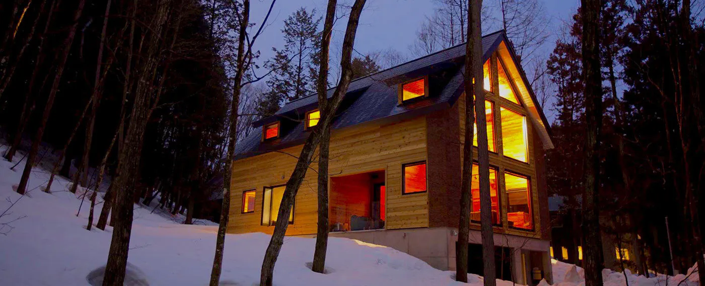 บ้าน 3 ชั้น 4 ห้องนอน พร้อมห้องนั่งเล่น ห้องครัว ฟิตเนส และซาวน่า (รองรับได้ 10 ท่าน)