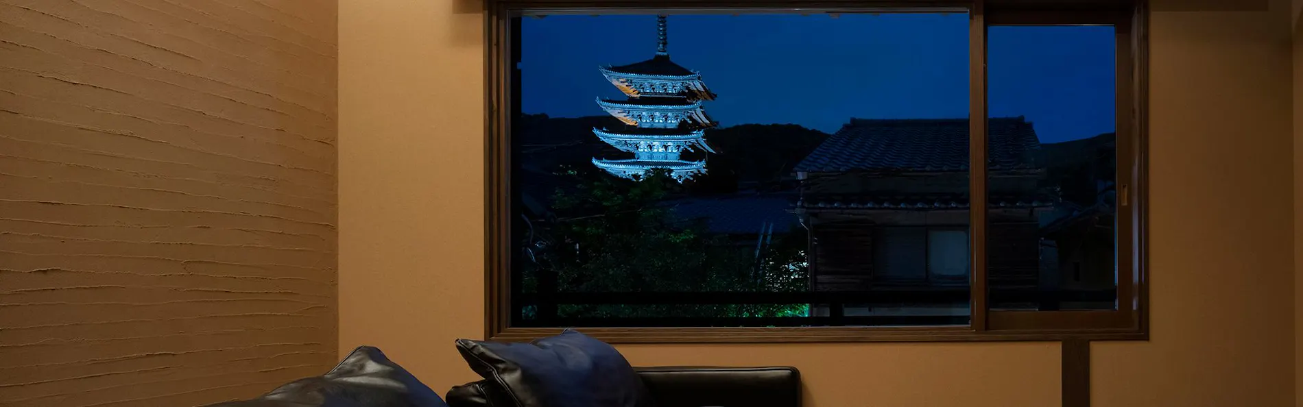 八坂半