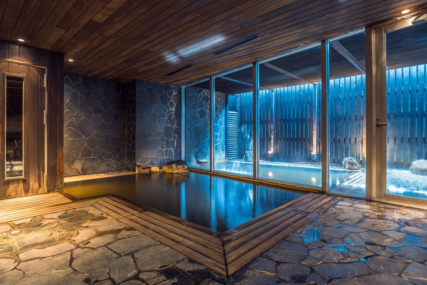 100％源泉掛け流し温泉