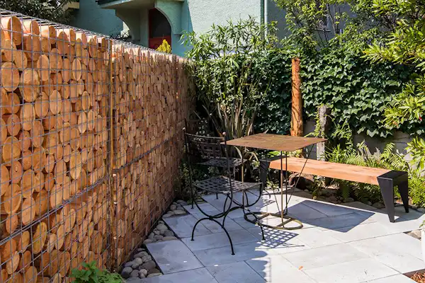 ลานกลาง