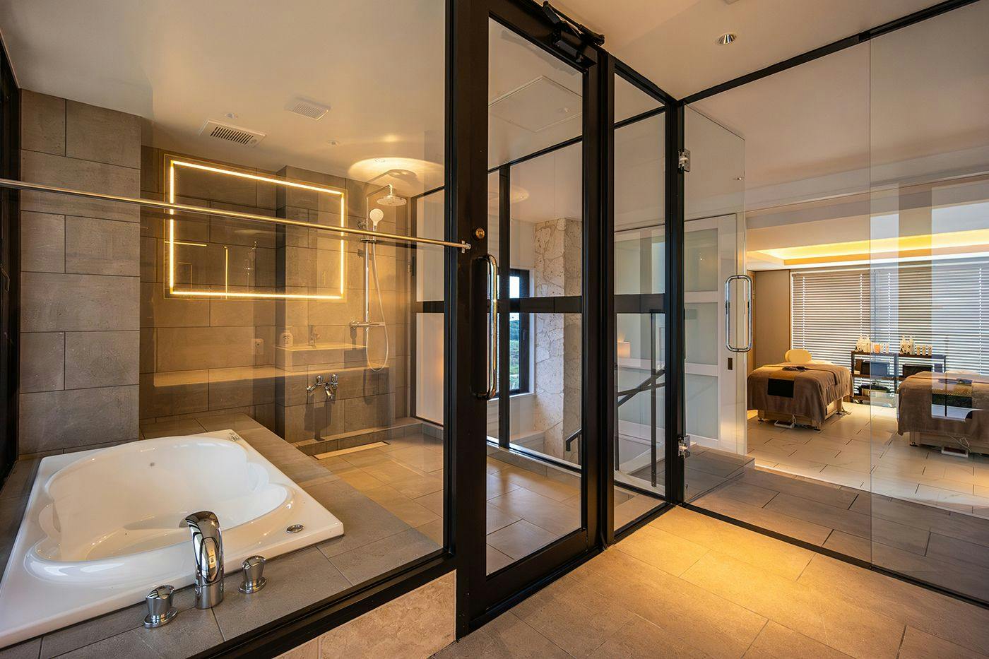 One Suite THE TERRACE