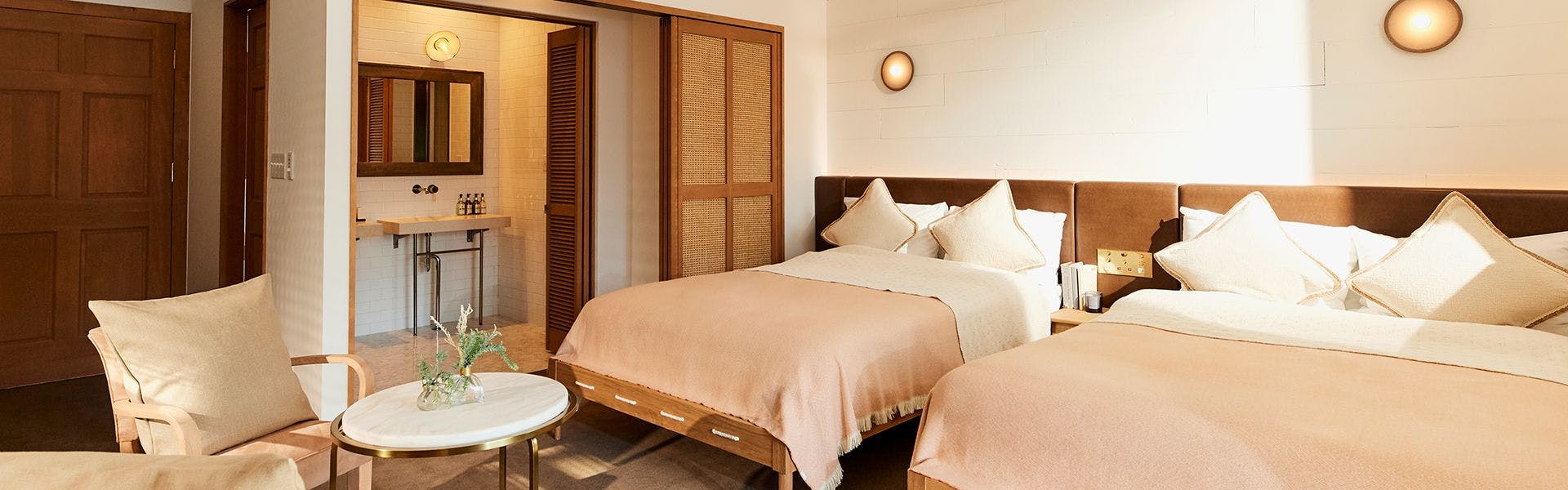 สระว่ายน้ำ