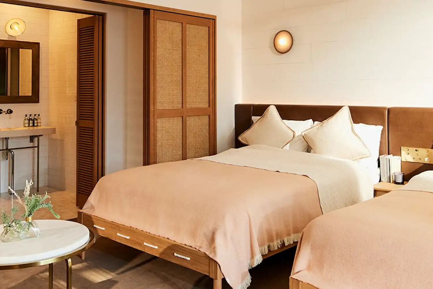 สระว่ายน้ำ