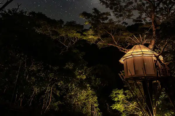 ภายนอกอาคาร