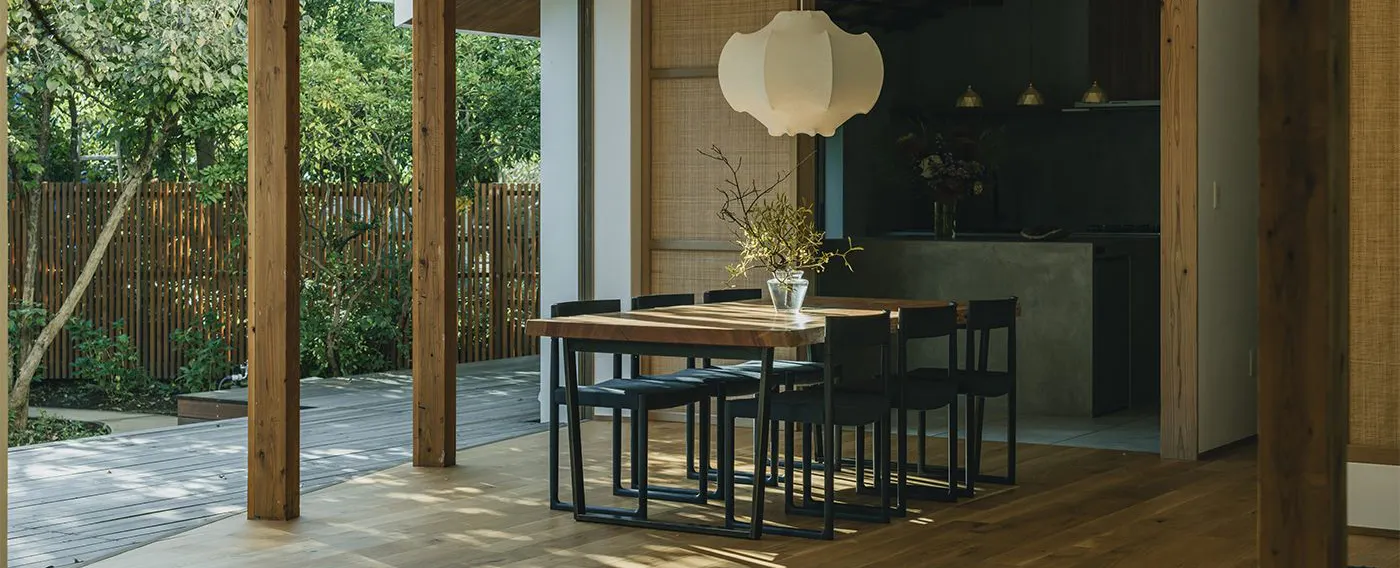 母屋 リビング & ダイニング