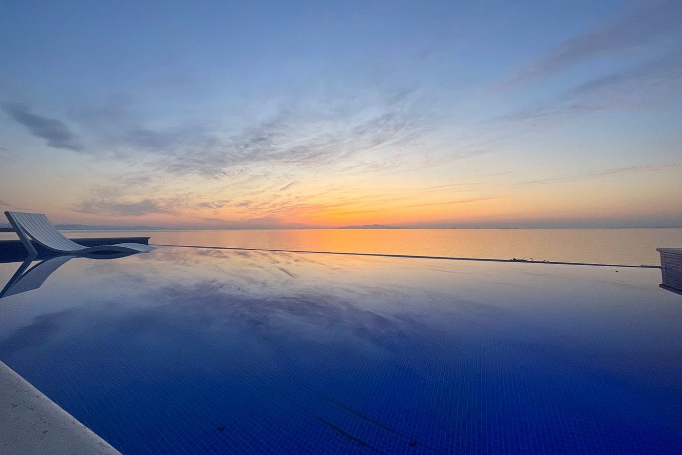 สระว่ายน้ำอินฟินิตี้