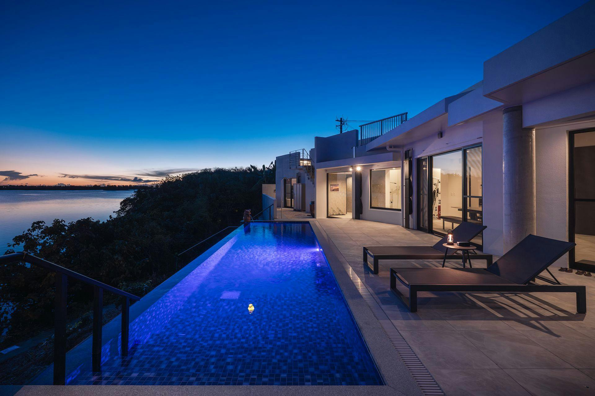 Villa M BAYFRONT YONAHA  ～Pool&Sauna Retreat～