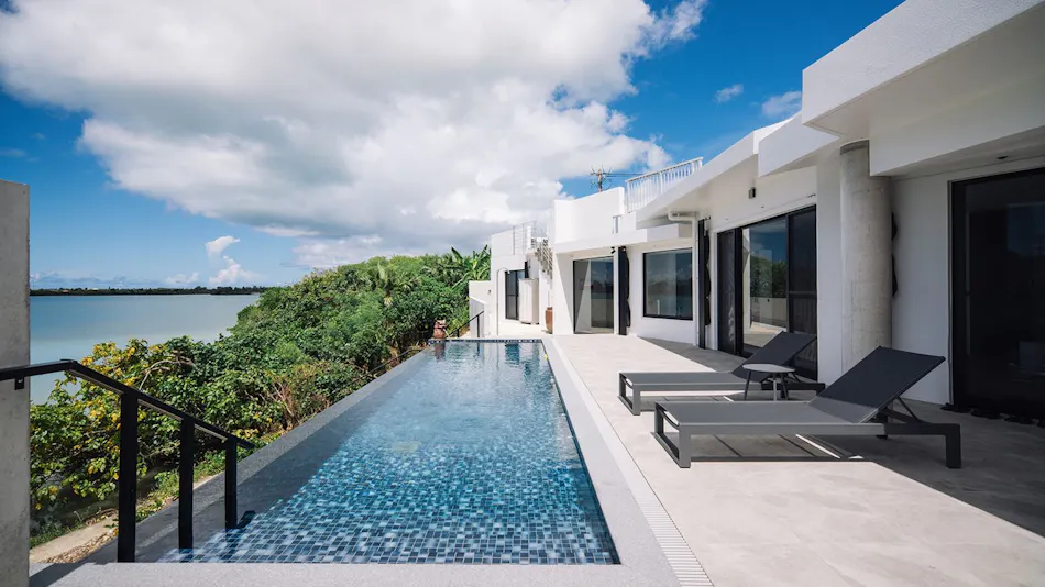 Villa M BAYFRONT YONAHA ~Pool & Sauna Retreat~