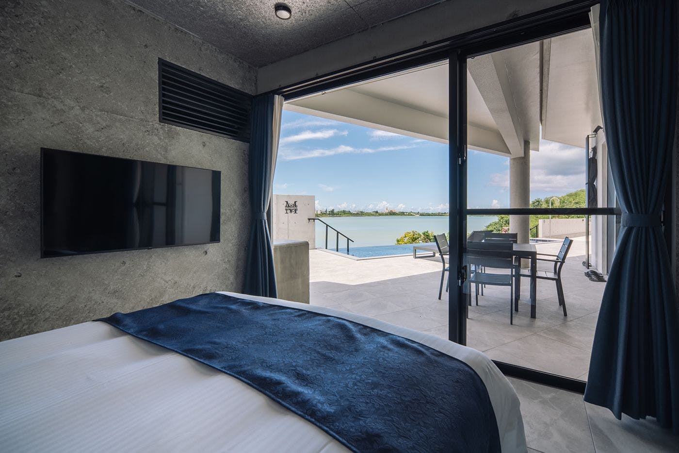 Villa M BAYFRONT YONAHA  ～Pool&Sauna Retreat～