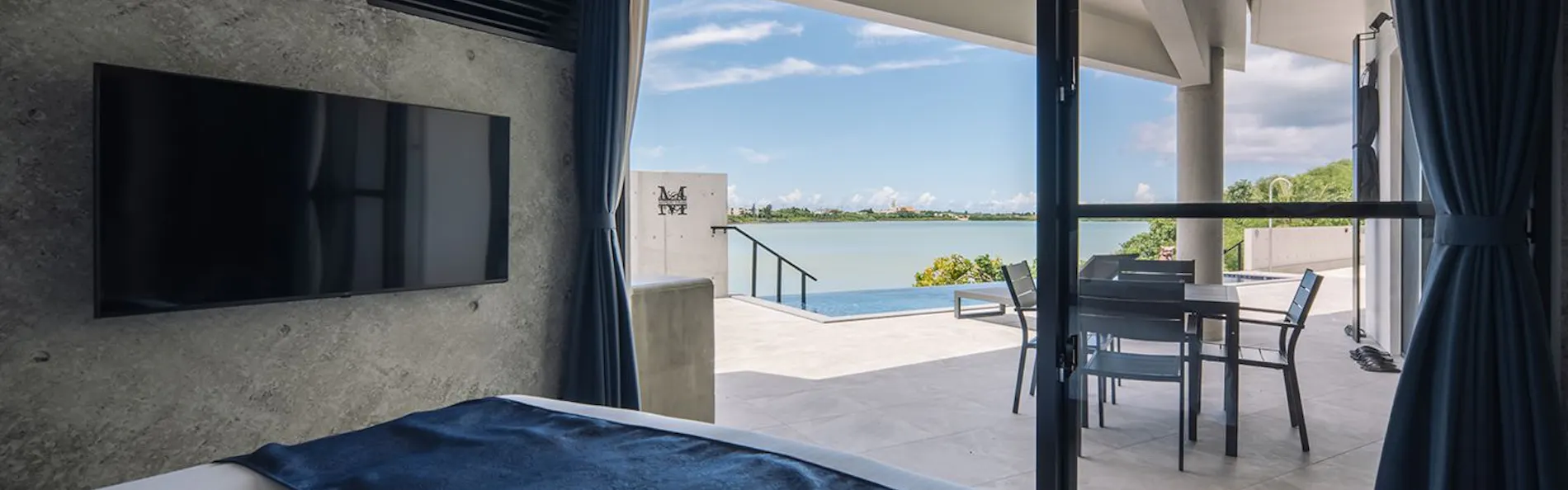 Villa M BAYFRONT YONAHA ~Pool&Sauna Retreat~