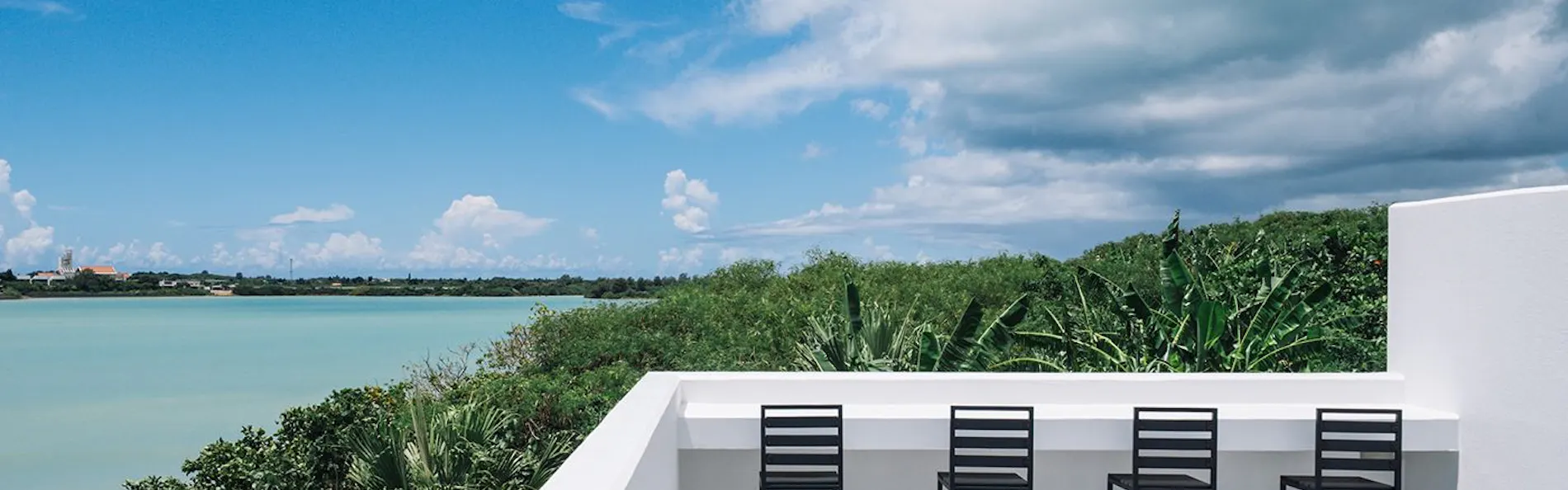 Villa M BAYFRONT YONAHA ~Pool&Sauna Retreat~