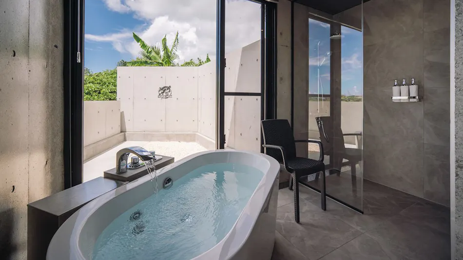Villa M BAYFRONT YONAHA ~Pool & Sauna Retreat~