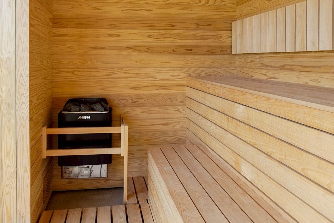 サウナ　水風呂