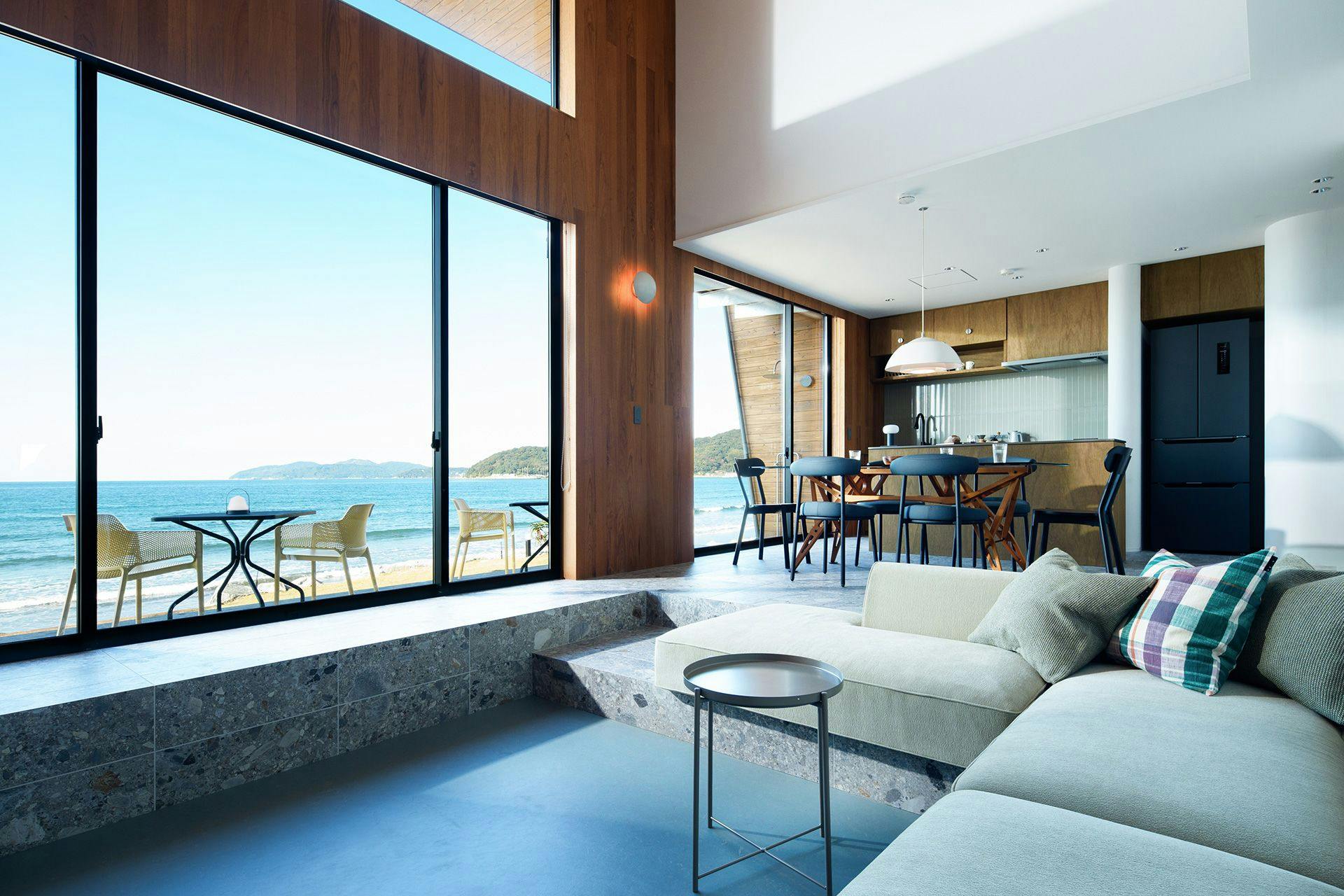 ห้องนั่งเล่น (กลางวัน)