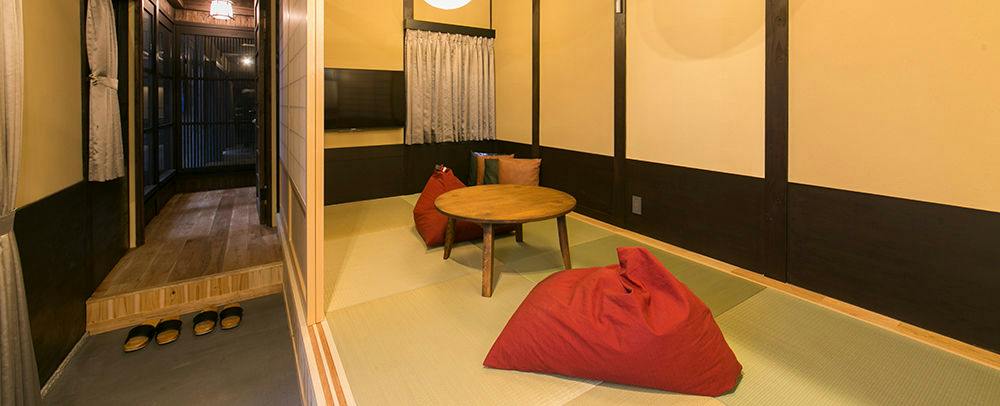 Traditional Townhouse Satoi Omiya Gojo Seishi (Blue Persimmon)