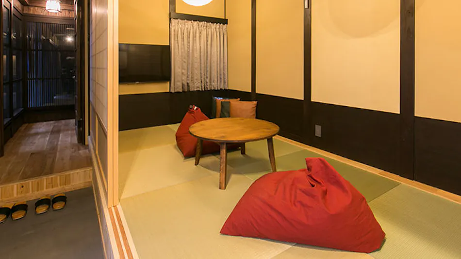 Traditional Townhouse Satoi Omiya Gojo Seishi (Blue Persimmon)