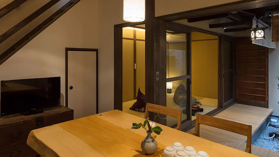 Tenshi Tsukinuke Fujinoma <Whole Townhouse Rental>