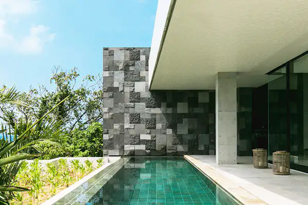 Kolam renang dalaman