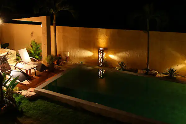 สระว่ายน้ำ