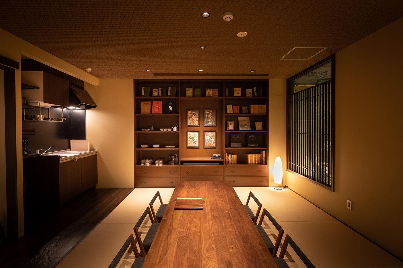 今昔荘 大阪 道頓堀 - 書肆・合薬屋 -