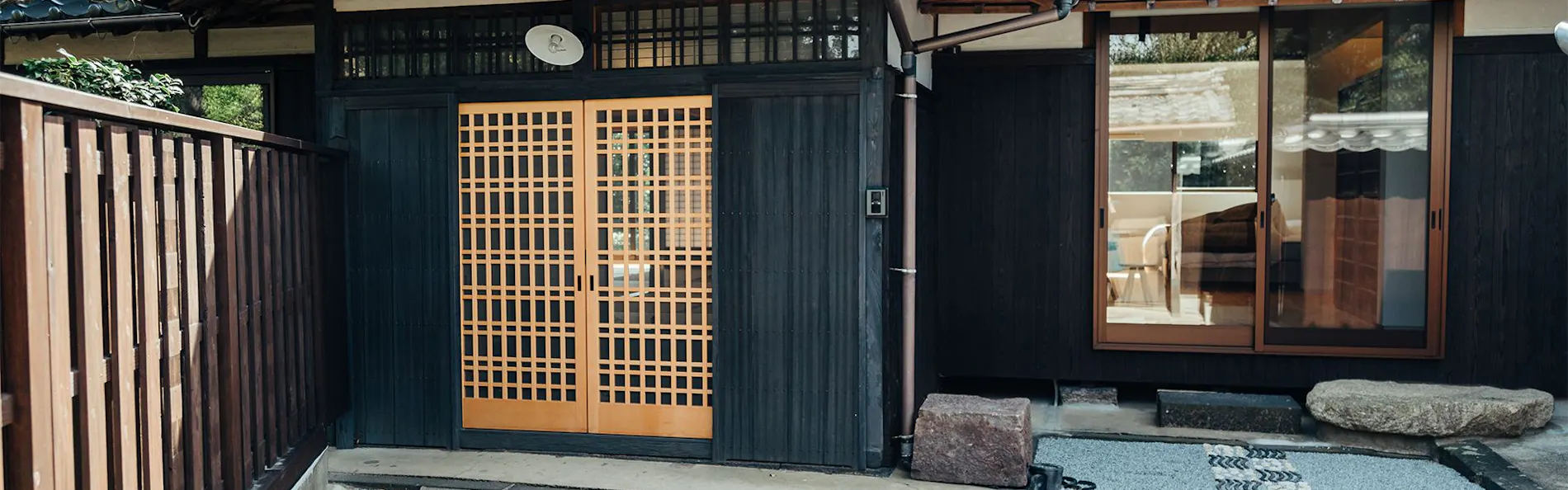 萩の一棟貸し 今魚店の家