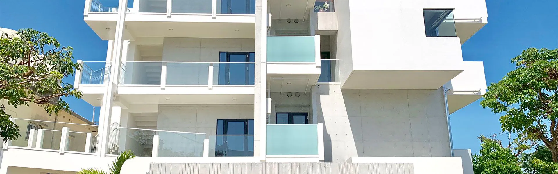 CONDOMINIUM 紅-BIN-