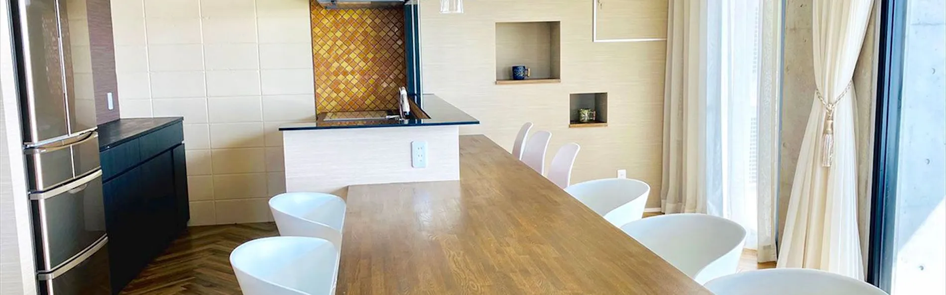 CONDOMINIUM 紅-BIN-