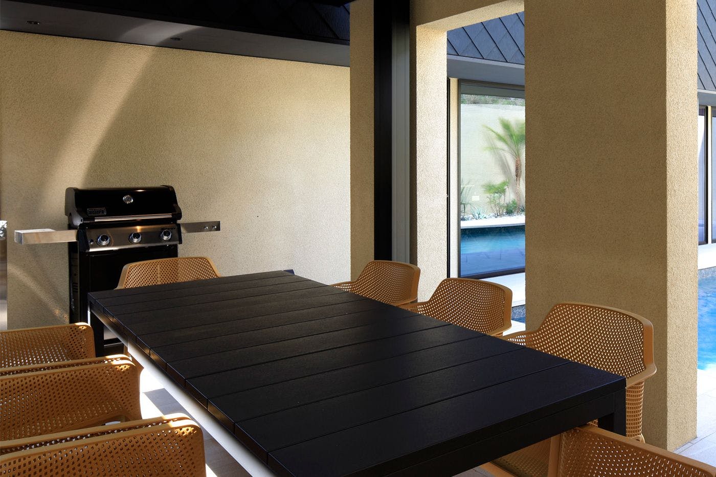 เตาแก๊สบาร์บีคิว WEBER (ตัวเลือกเสริมมีค่าใช้จ่าย)