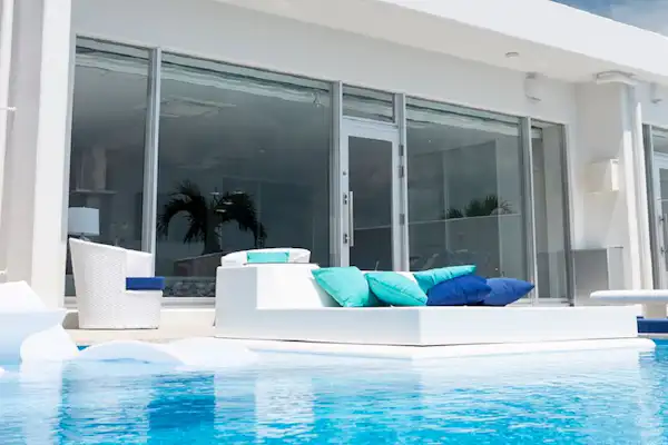 สระว่ายน้ำ