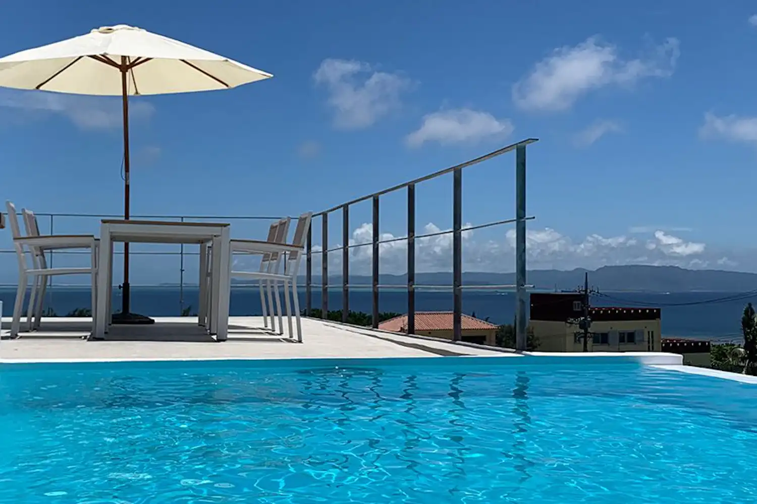 สระว่ายน้ำ