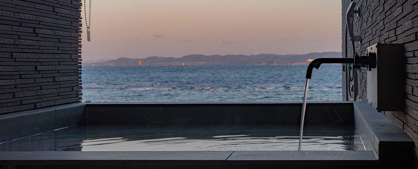 น้ำพุร้อนกลางแจ้งธรรมชาติ【น้ำพุร้อนชิราฮามะ】