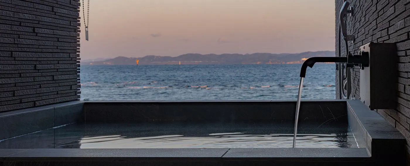 น้ำพุร้อนกลางแจ้งธรรมชาติ【น้ำพุร้อนชิราฮามะ】