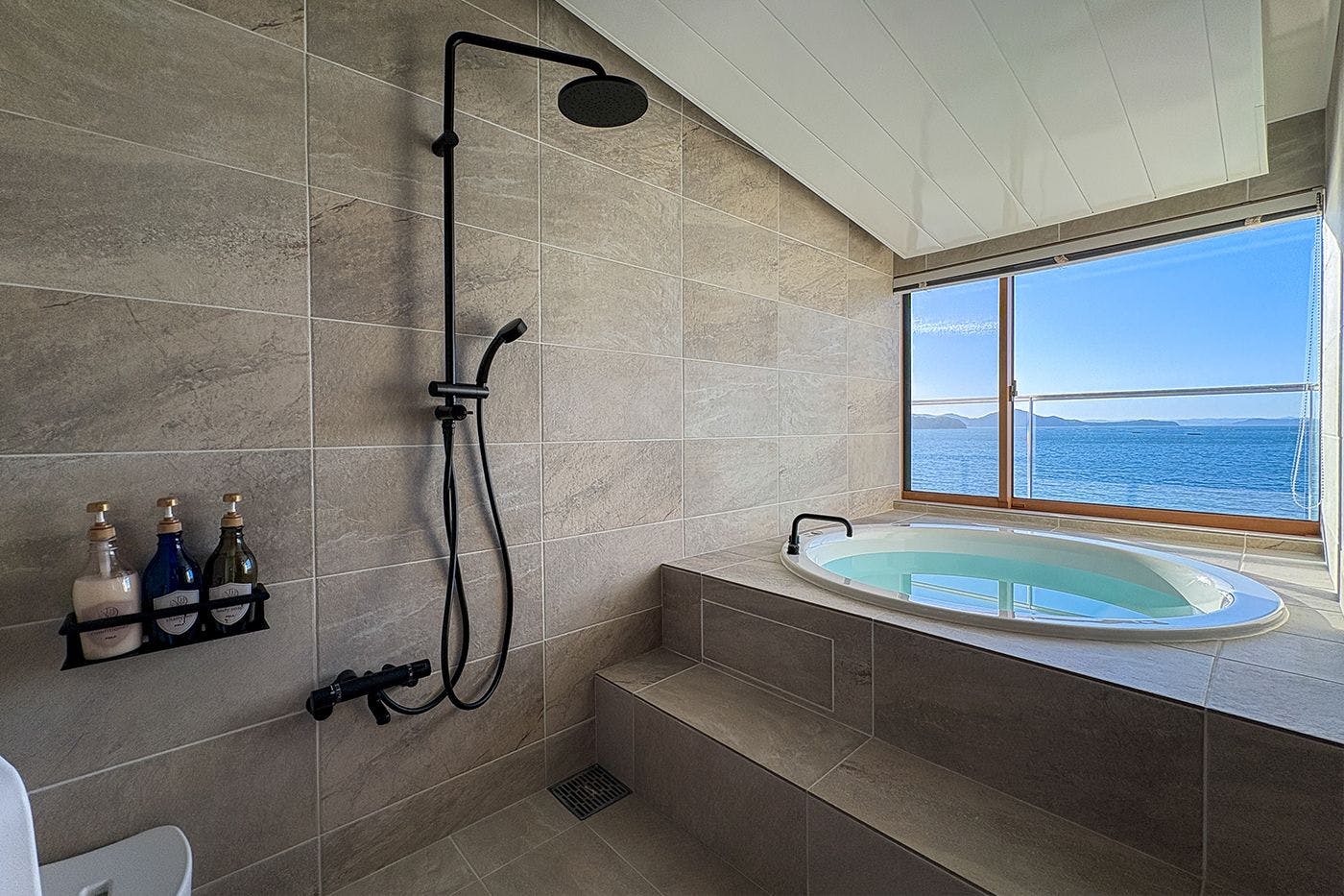 NAGISATO VILLA CLOVER