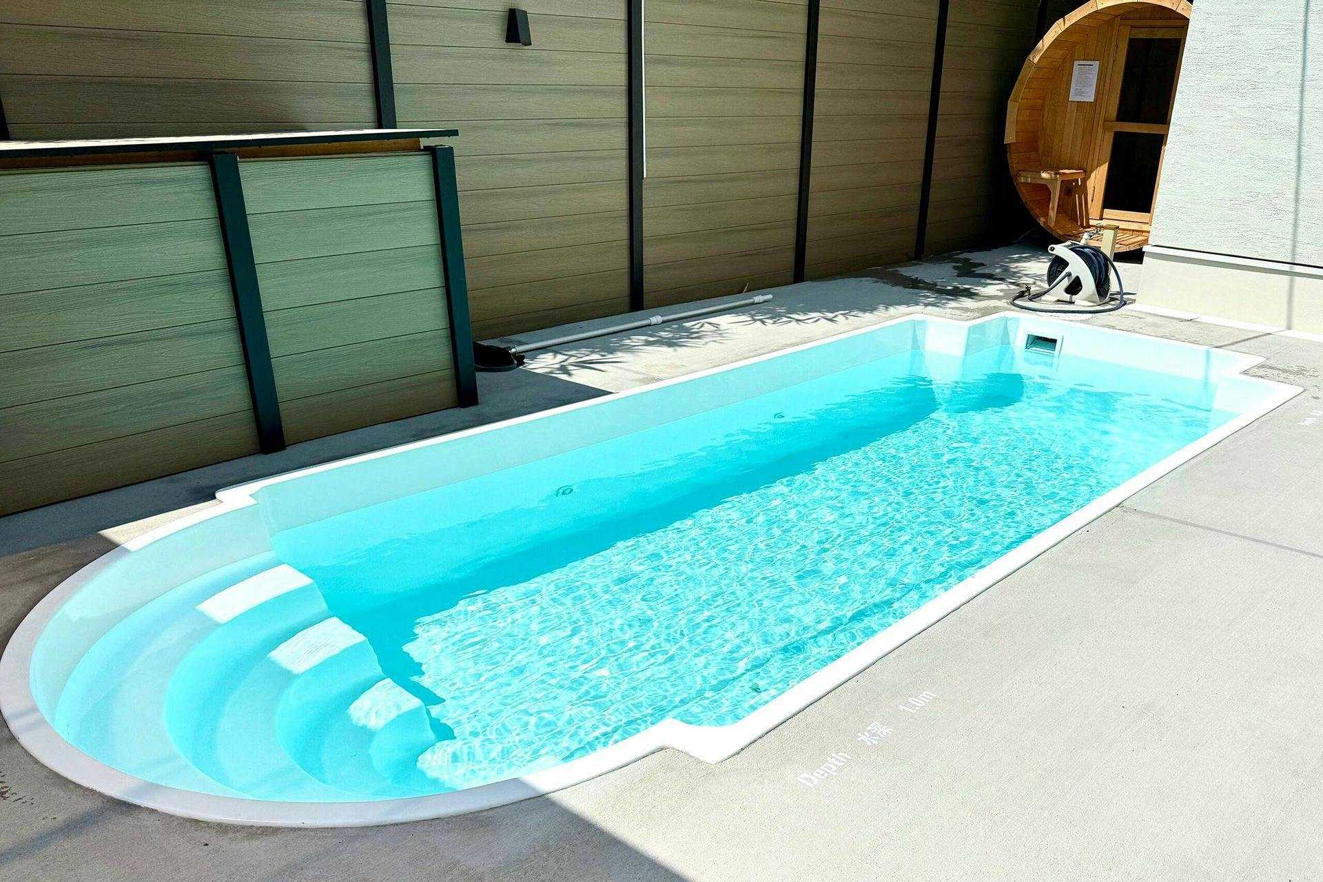 温水プール
