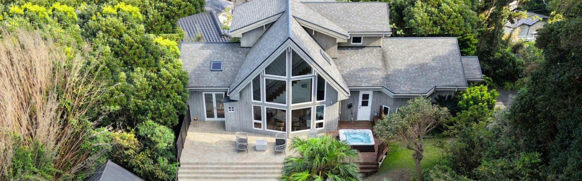 Monterey House by SANA