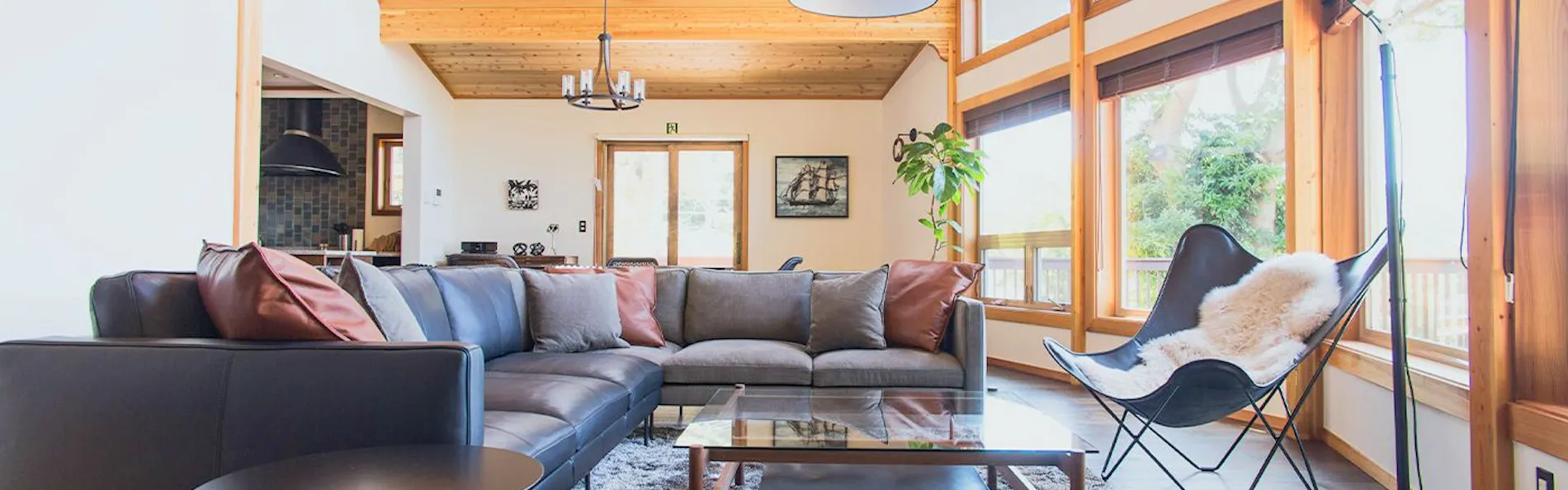 Monterey House by SANA