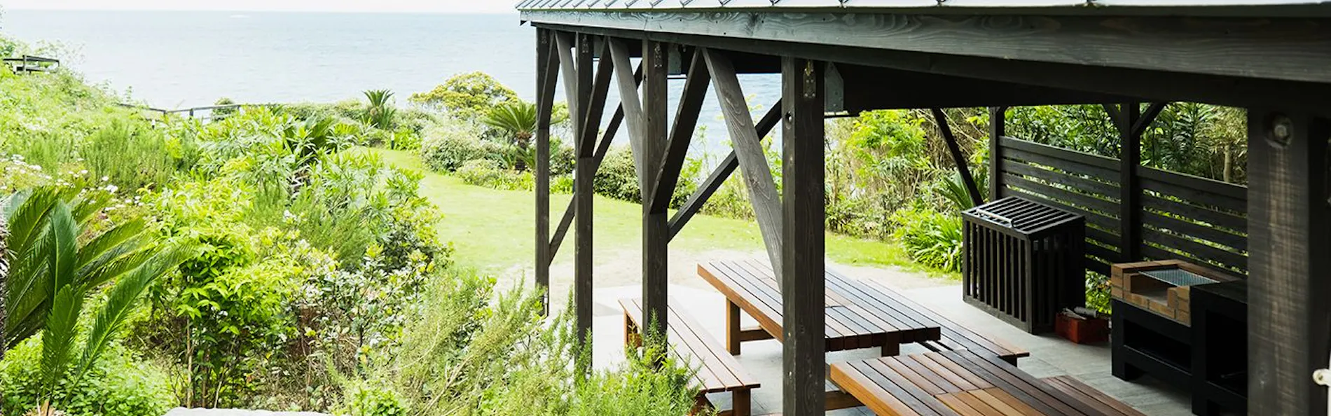 Monterey House by SANA