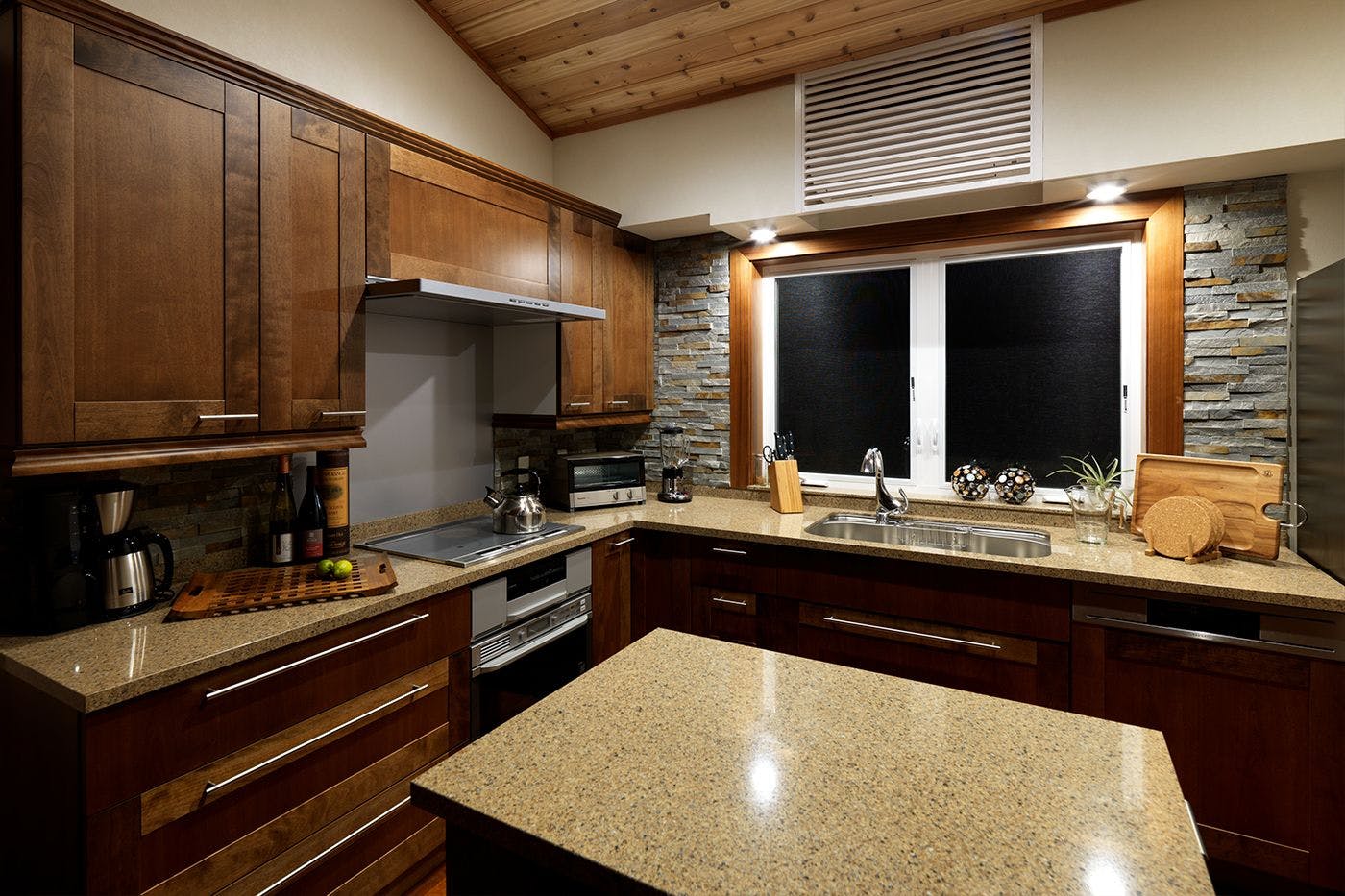 Monterey House by SANA