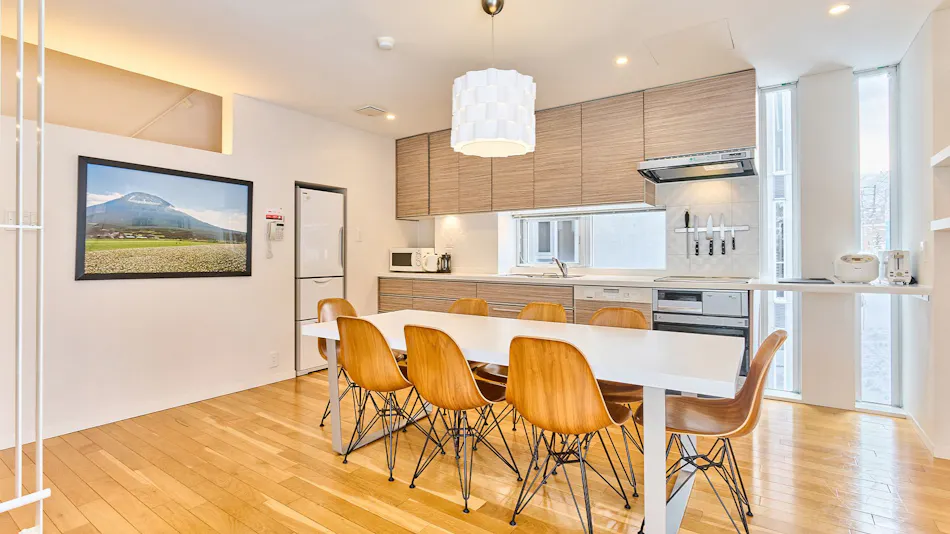 Niseko Central House & Apartment