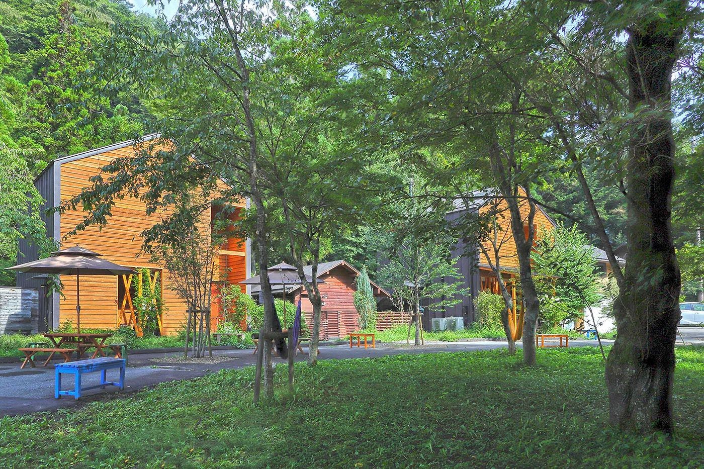 น้ำพุร้อนแกลมปิ้งชิมะบลูภายนอก