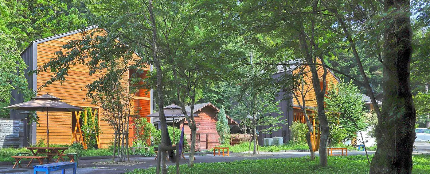 น้ำพุร้อนแกลมปิ้งชิมะบลูภายนอก