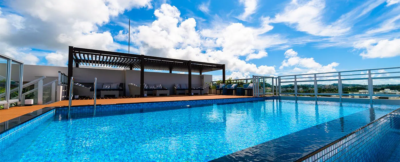 ルーフトッププール