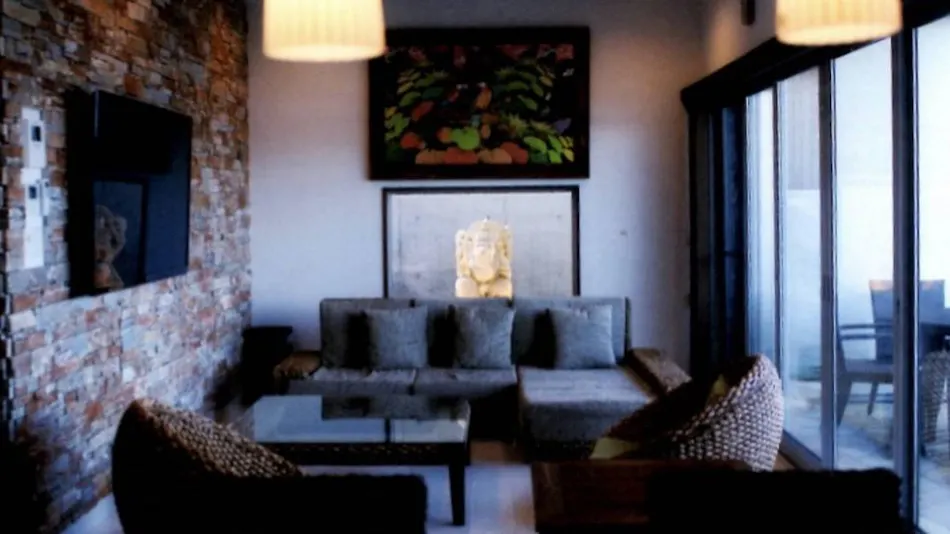 INDIGO HOUSE DS1