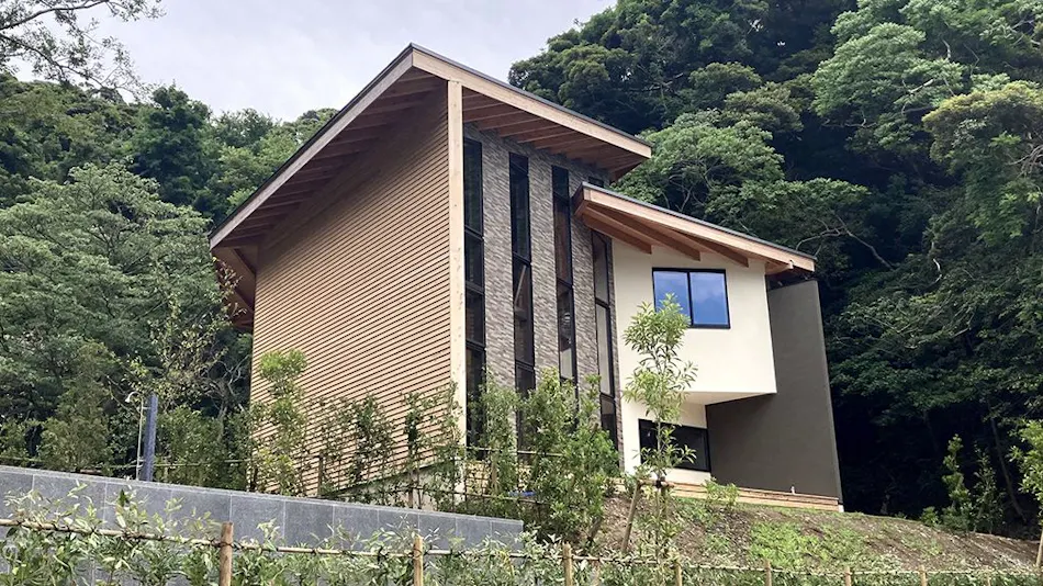Hamabe Oura
