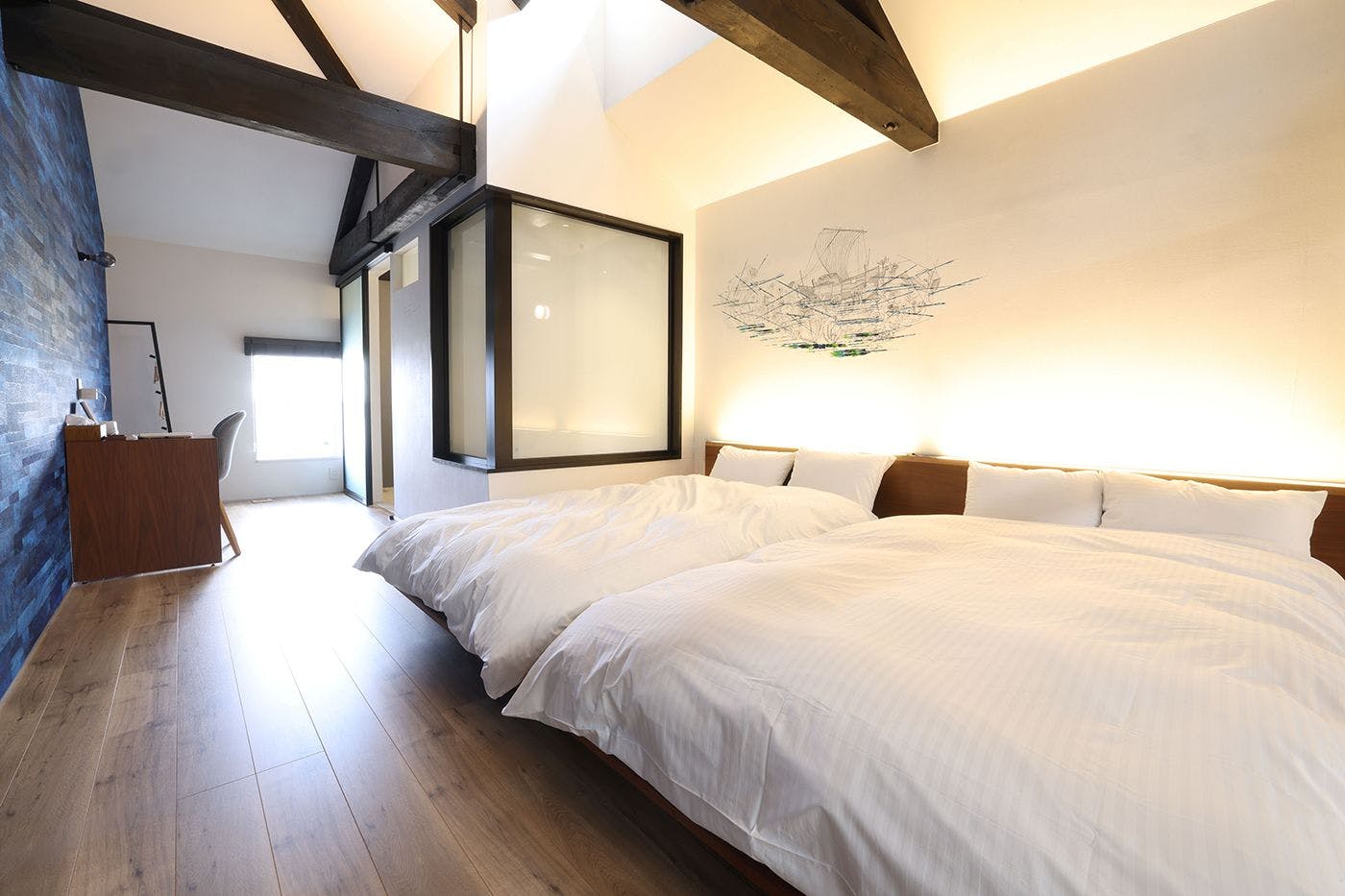 PRES DE LA MER – Historic Brick Villa near Mt. Hakodate