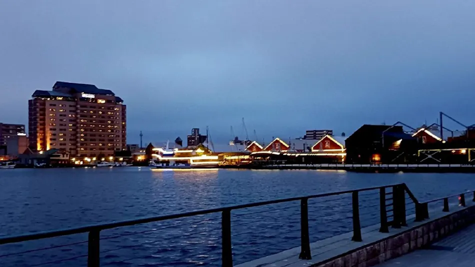 PRES DE LA MER – Historic Brick Villa near Mt. Hakodate