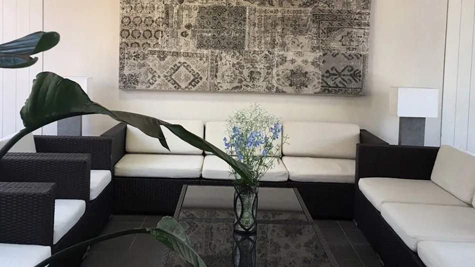 Guest House Paper Moon