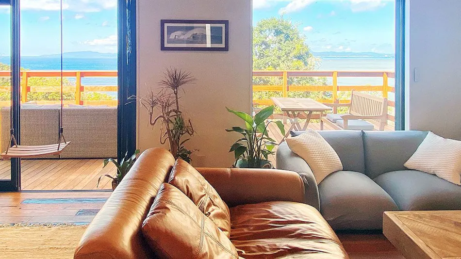 STRADDIE HOUSE